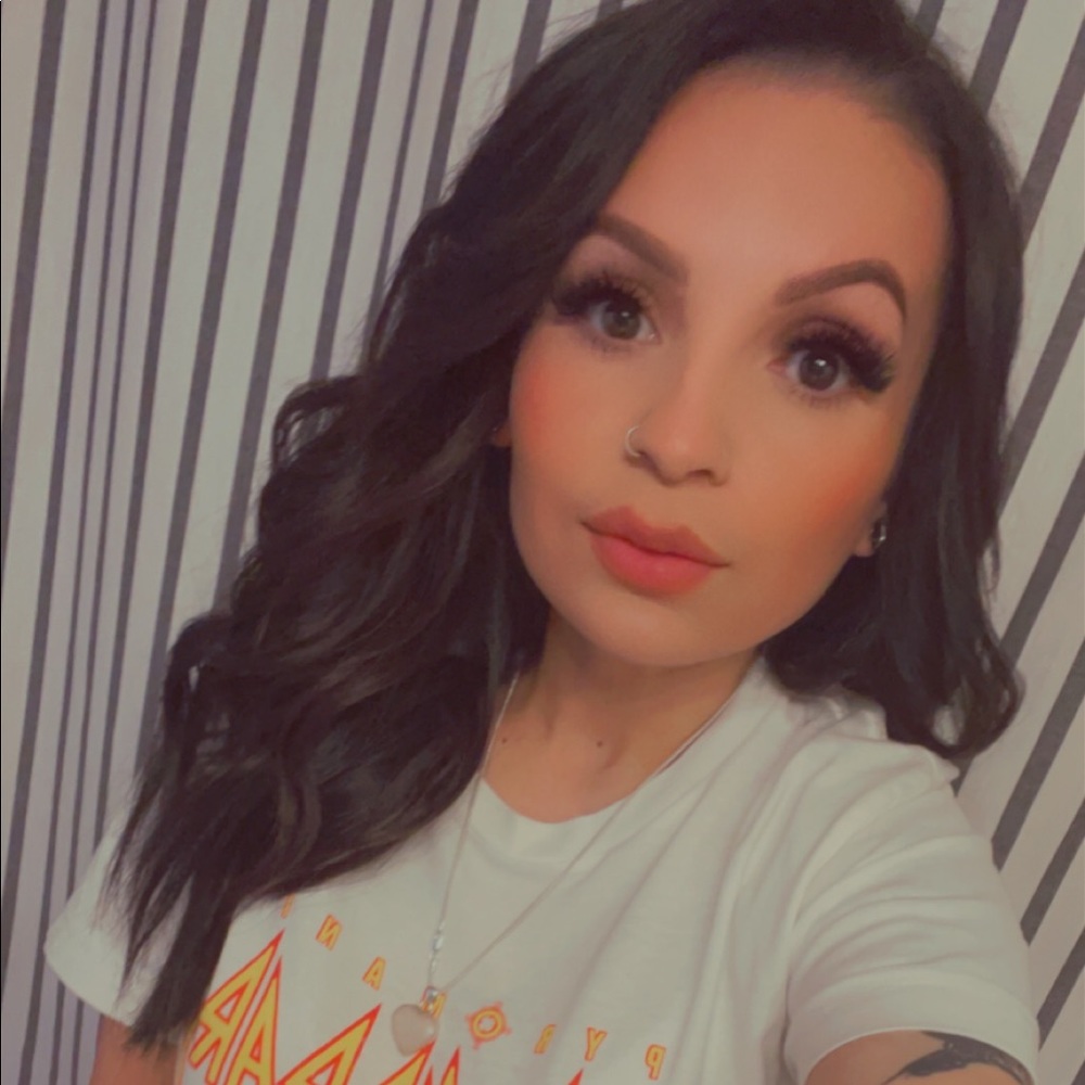 Meet your Posher, Reva